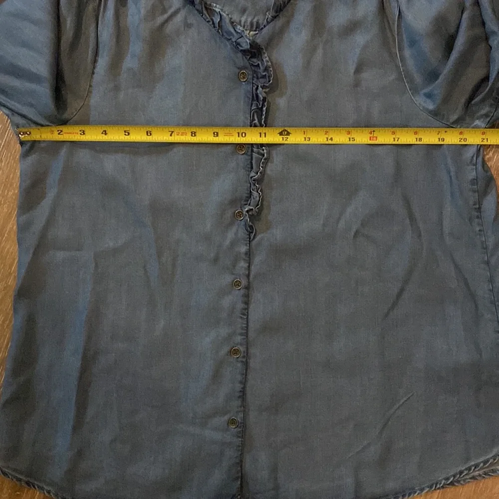 beachlunchlounge collection denim ruffled top. - Picture 5 of 5